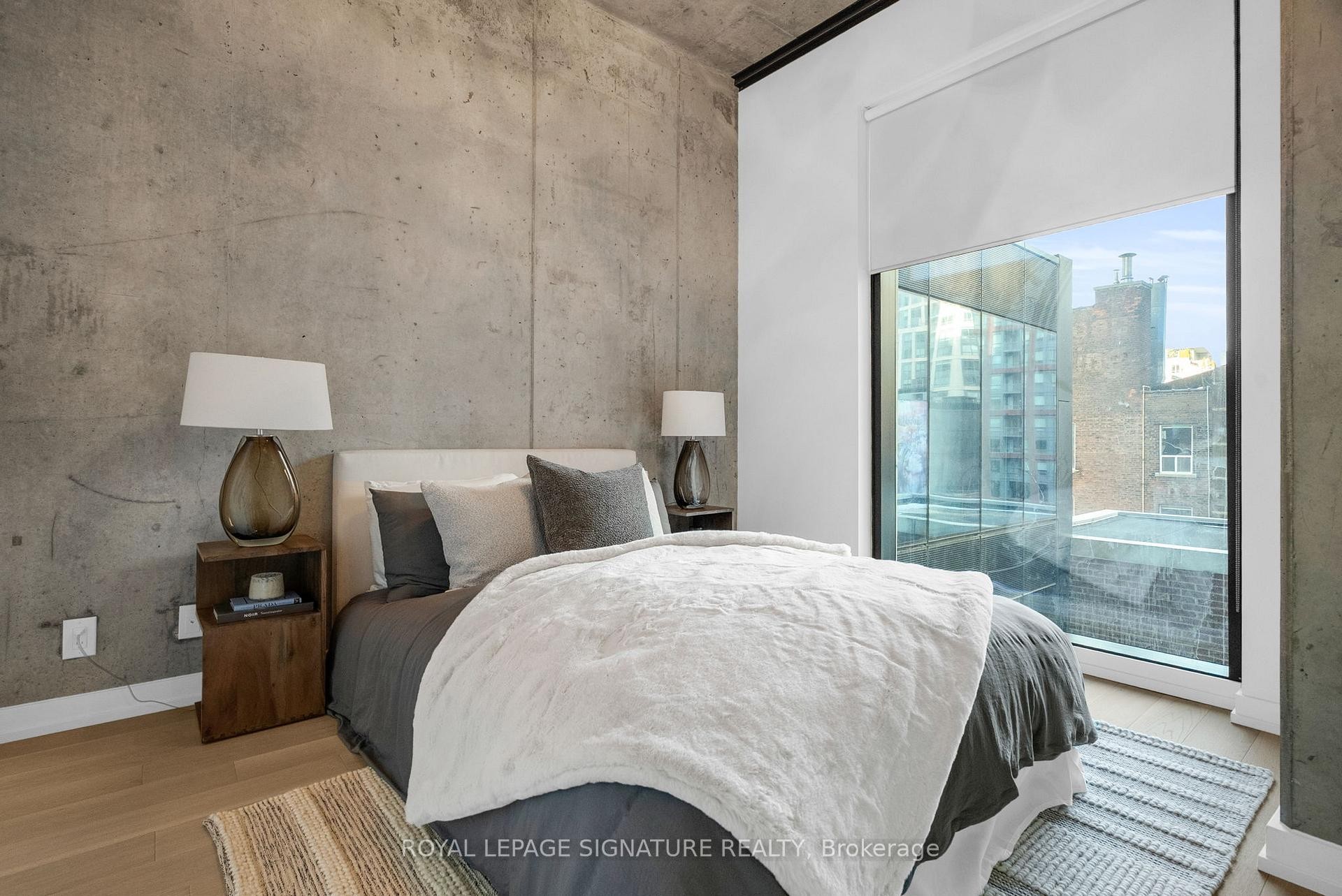 606-11 Charlotte Street, Toronto, ON - Indoor Photo Showing Bedroom