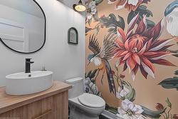 Powder room -