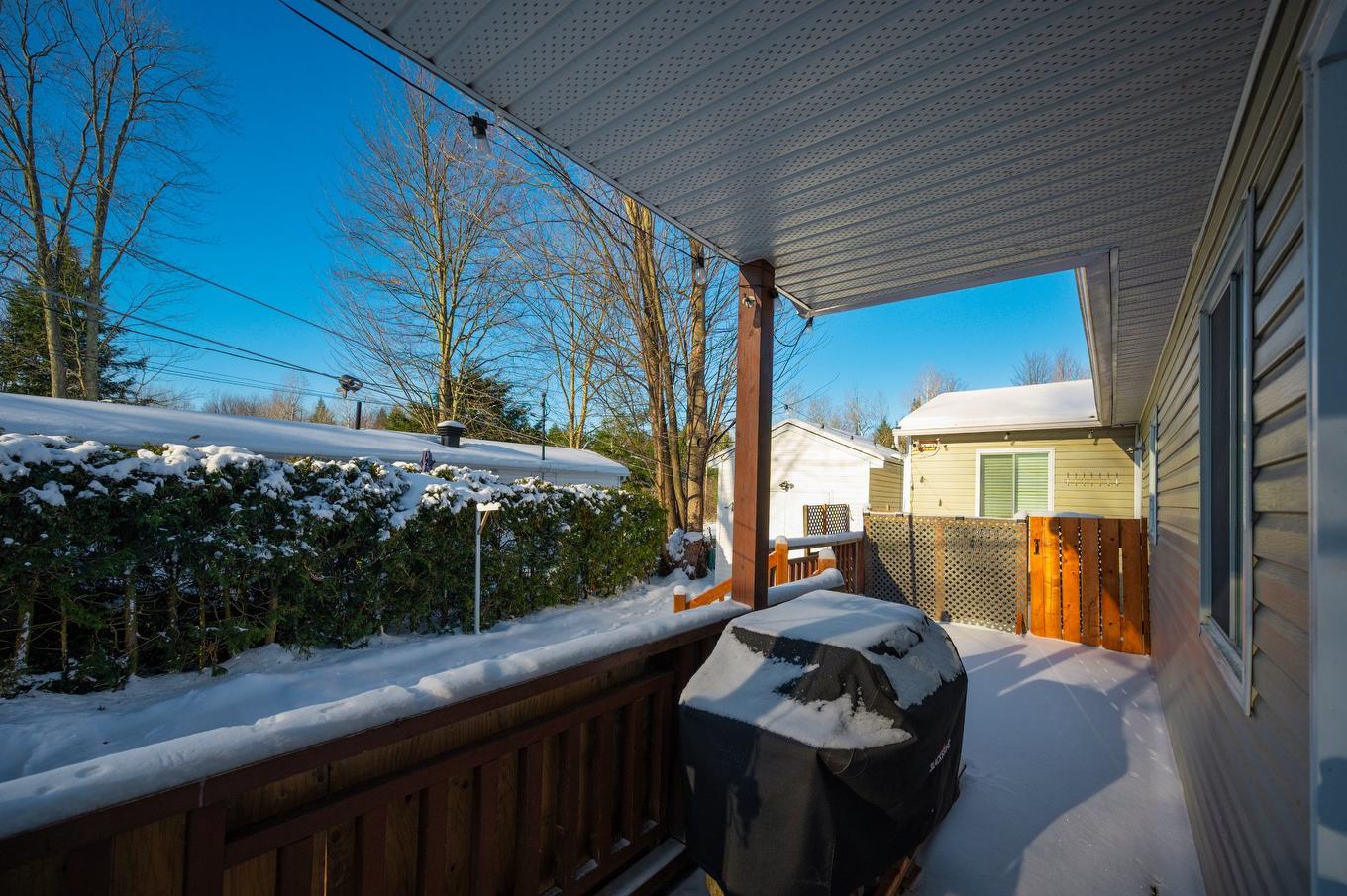 Balcon - 14 Rue Gagné, Bromont, QC - Outdoor With Exterior