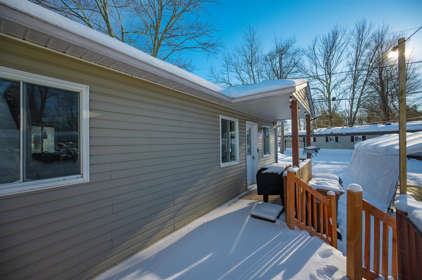 Balcon - 14 Rue Gagné, Bromont, QC - Outdoor With Exterior