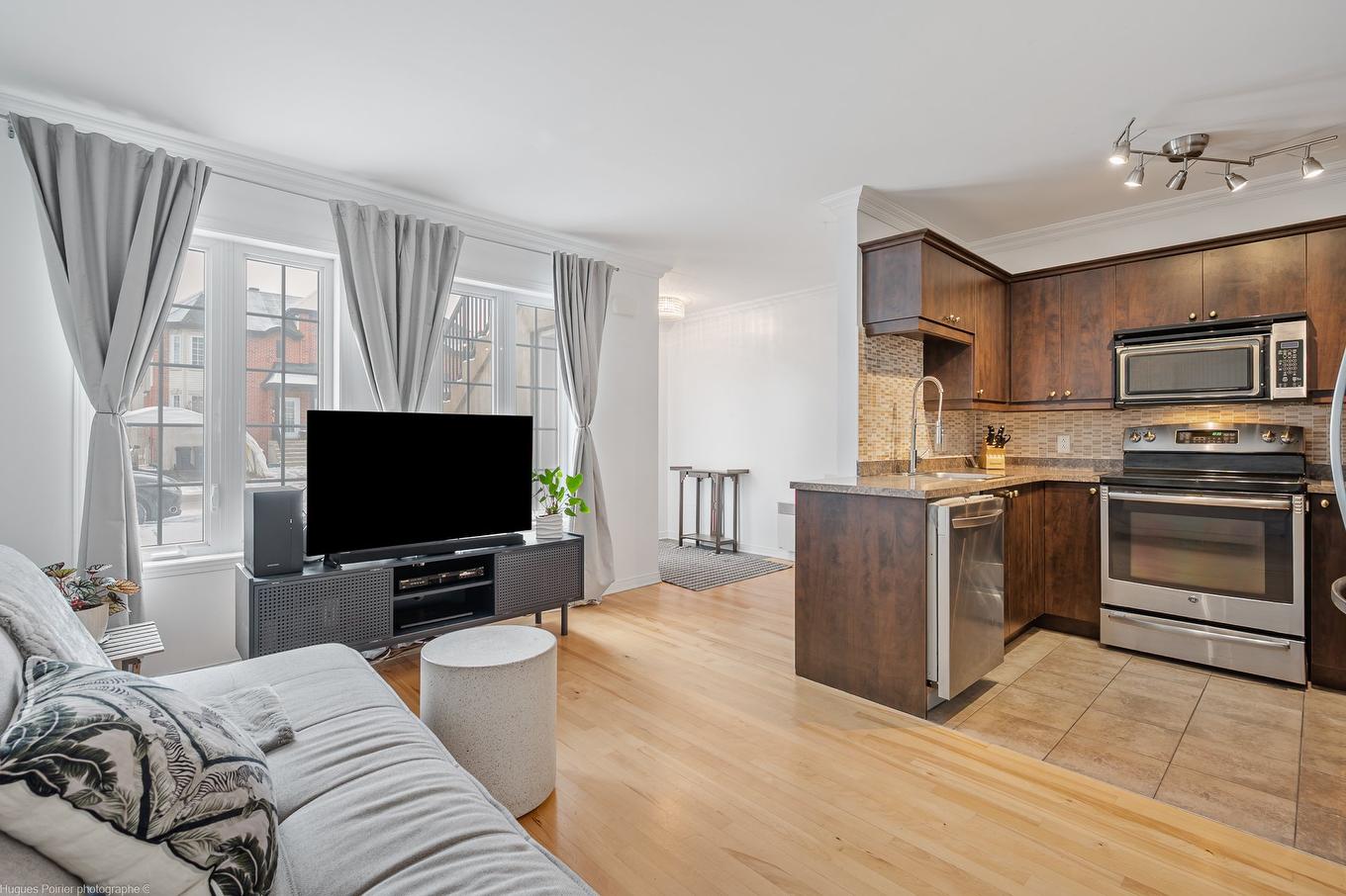 Other - 8002 Rue Angèle, Laval (Duvernay), QC - Indoor Photo Showing Kitchen