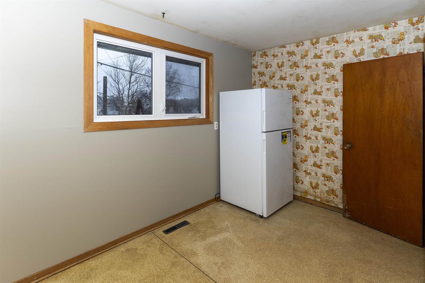 423 Churchill Drive W, Thunder Bay, ON - Indoor Photo Showing Other Room