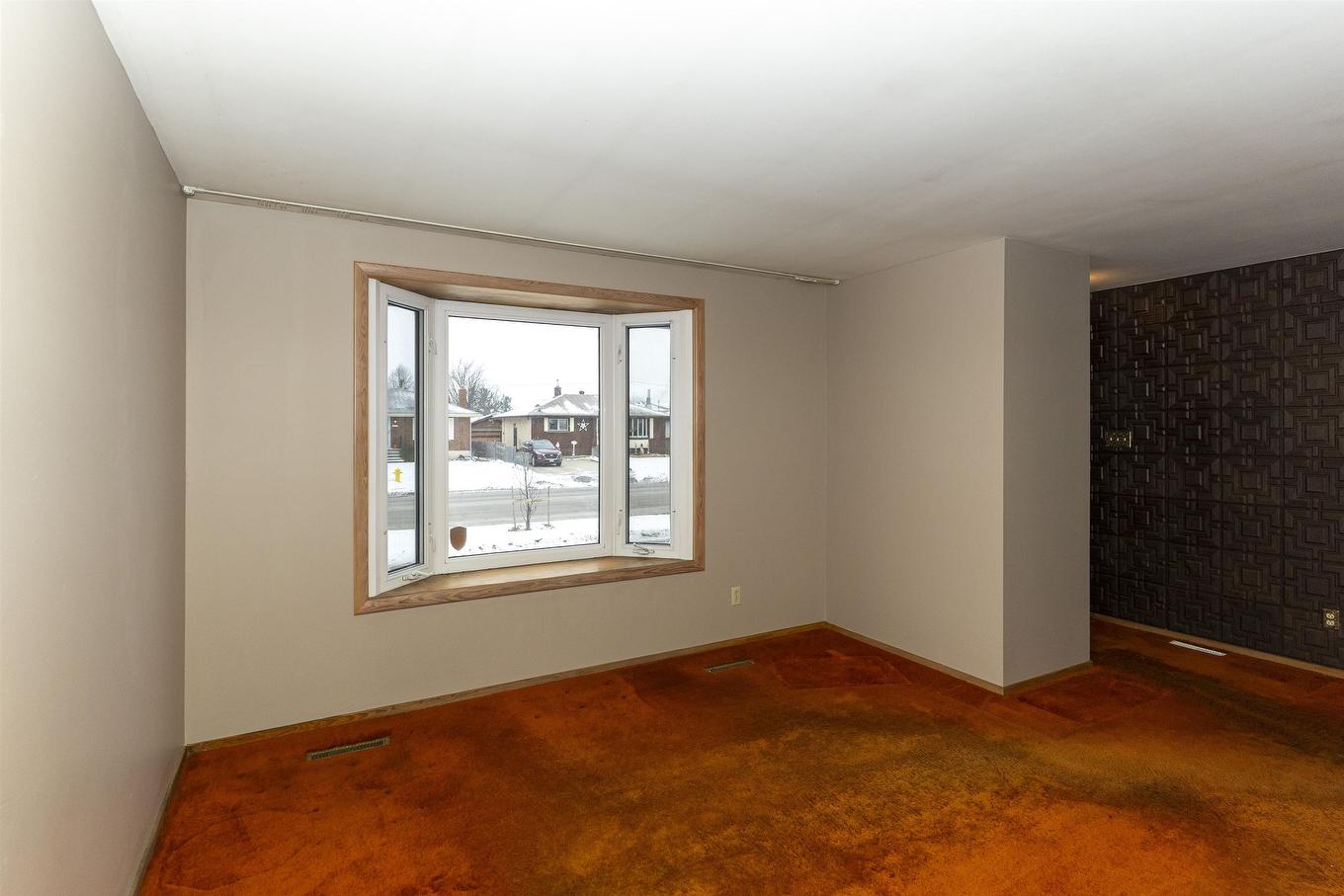 423 Churchill Drive W, Thunder Bay, ON - Indoor Photo Showing Other Room