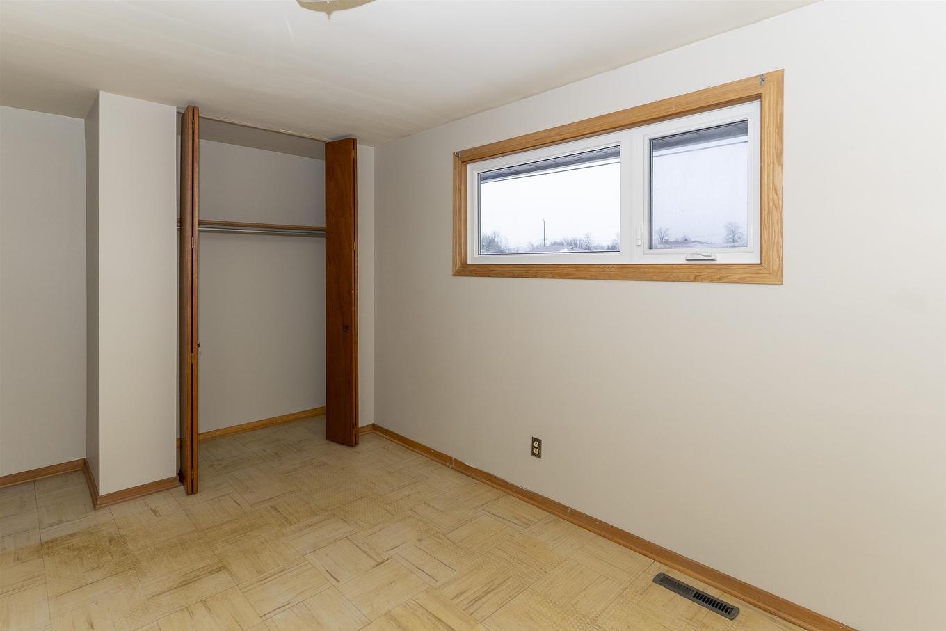 423 Churchill Drive W, Thunder Bay, ON - Indoor Photo Showing Other Room