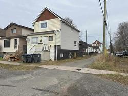 113 Robertson Street Thunder Bay, ON P7C 2N6