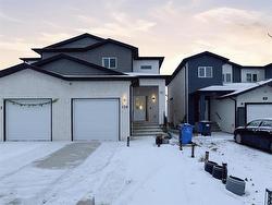 138 Sawka BAY Winnipeg, MB R2R 3A7