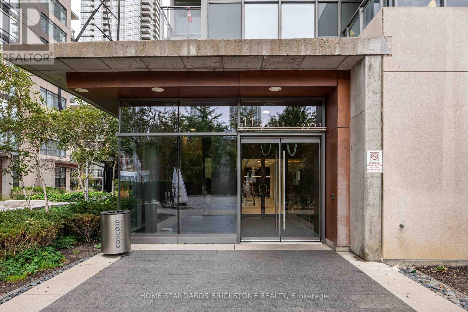 1116 - 11 Brunel Court, Toronto, ON - Outdoor