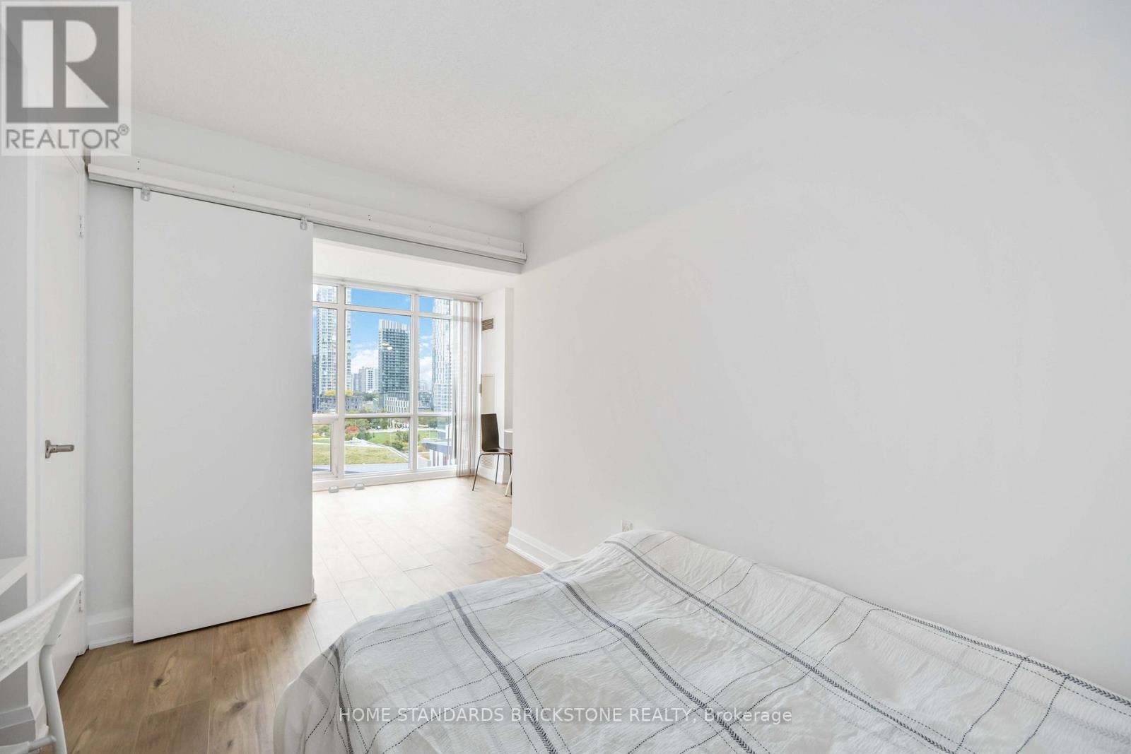 1116 - 11 Brunel Court, Toronto, ON - Indoor