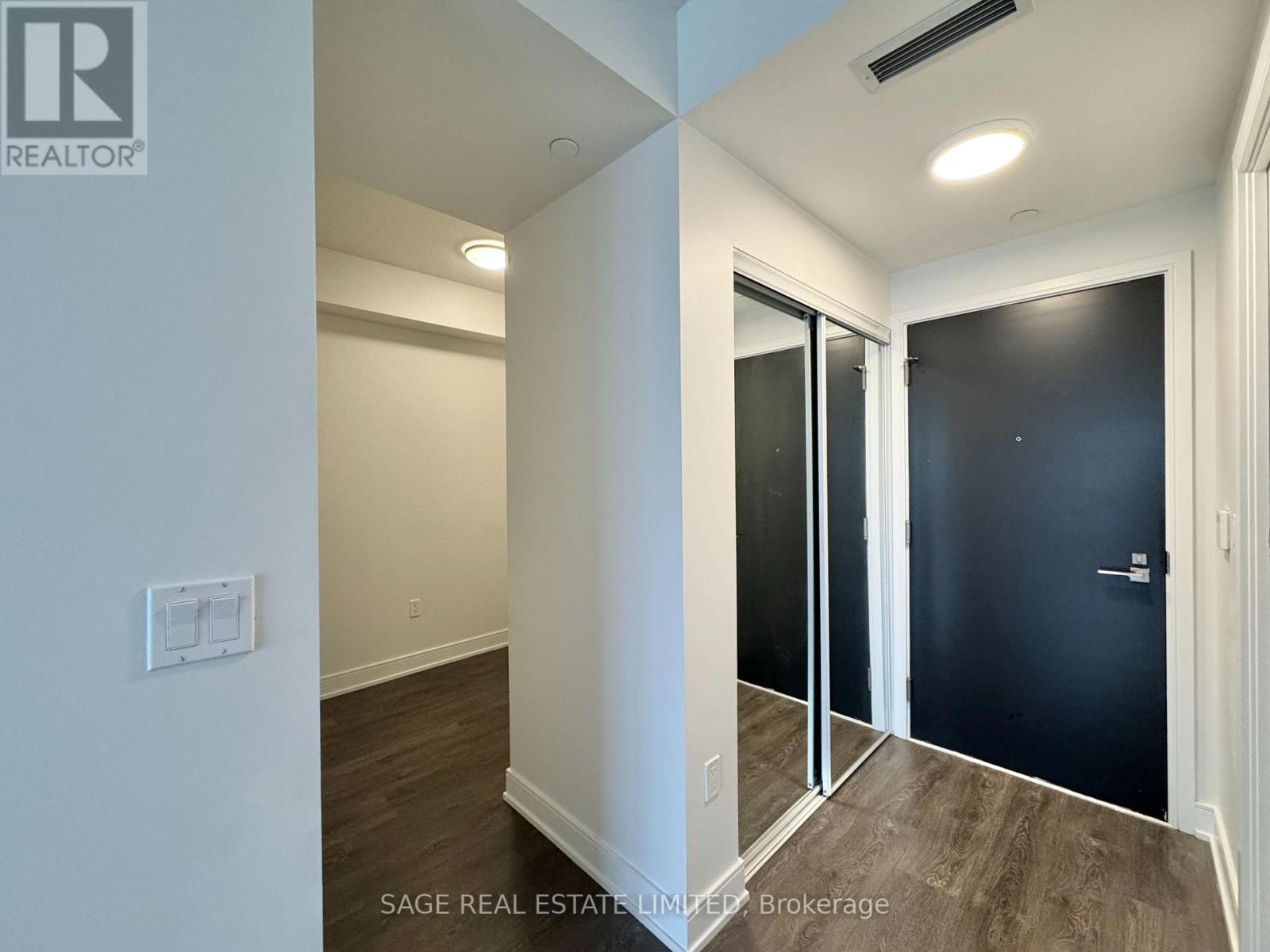 Entry - 2709 - 89 Mcgill Street, Toronto, ON - Indoor Photo Showing Other Room