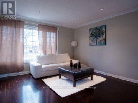 50 Kilgreggan Crescent, Toronto, ON - Indoor Photo Showing Living Room