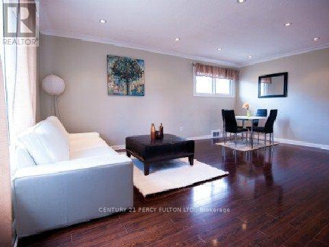 50 Kilgreggan Crescent, Toronto, ON - Indoor Photo Showing Other Room