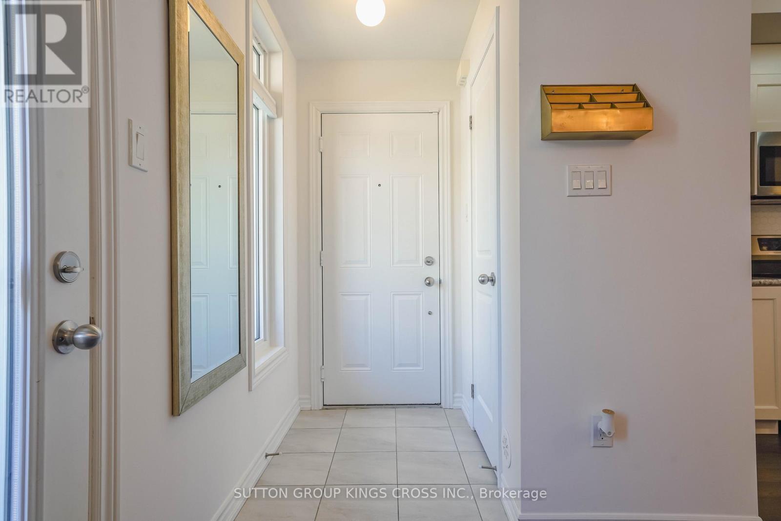 1813 Rex Heath Drive, Pickering, ON - Indoor Photo Showing Other Room