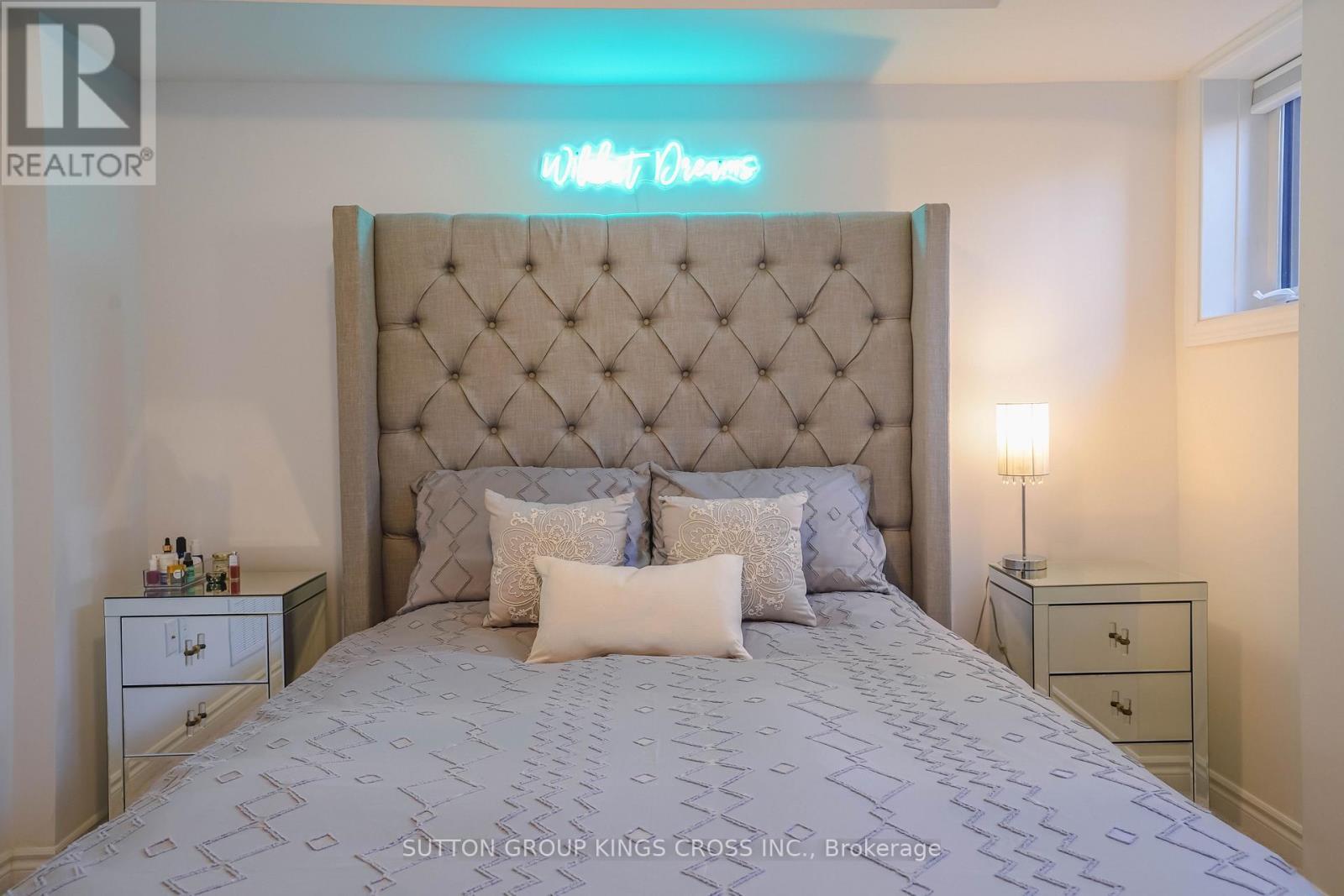 1813 Rex Heath Drive, Pickering, ON - Indoor Photo Showing Bedroom