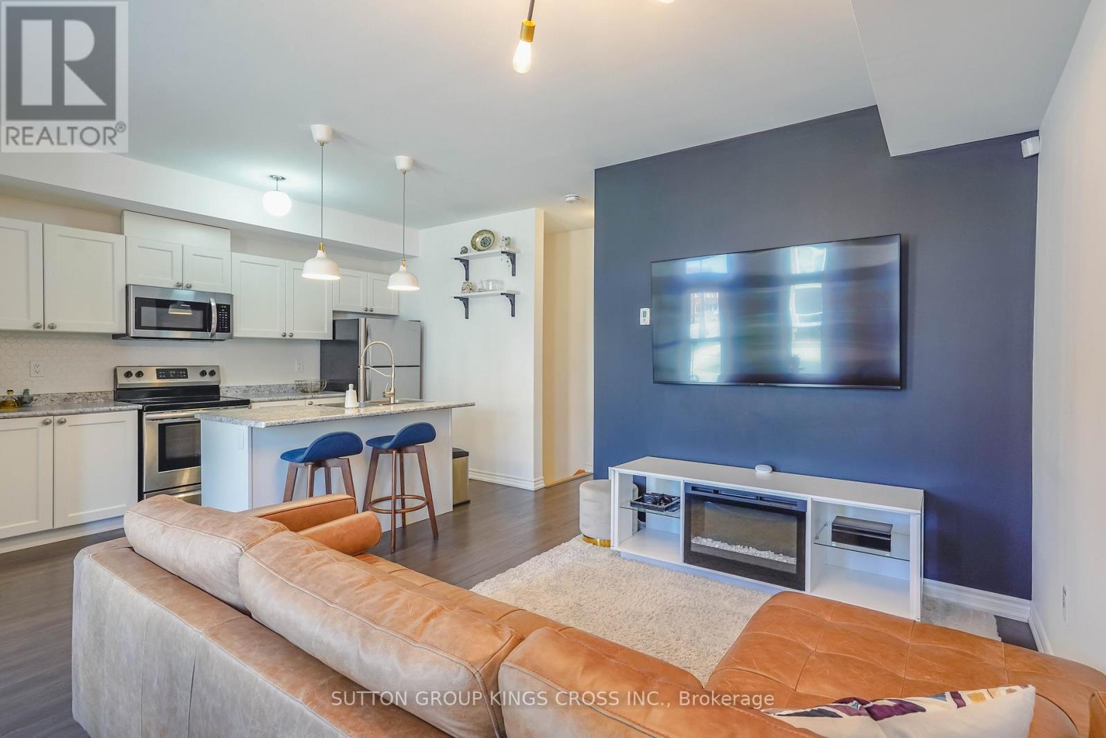1813 Rex Heath Drive, Pickering, ON - Indoor Photo Showing Kitchen With Stainless Steel Kitchen With Upgraded Kitchen