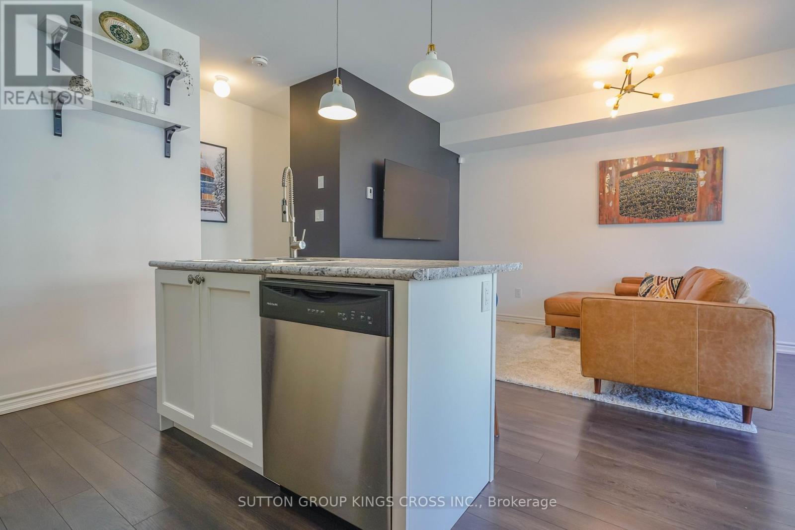 1813 Rex Heath Drive, Pickering, ON - Indoor Photo Showing Kitchen