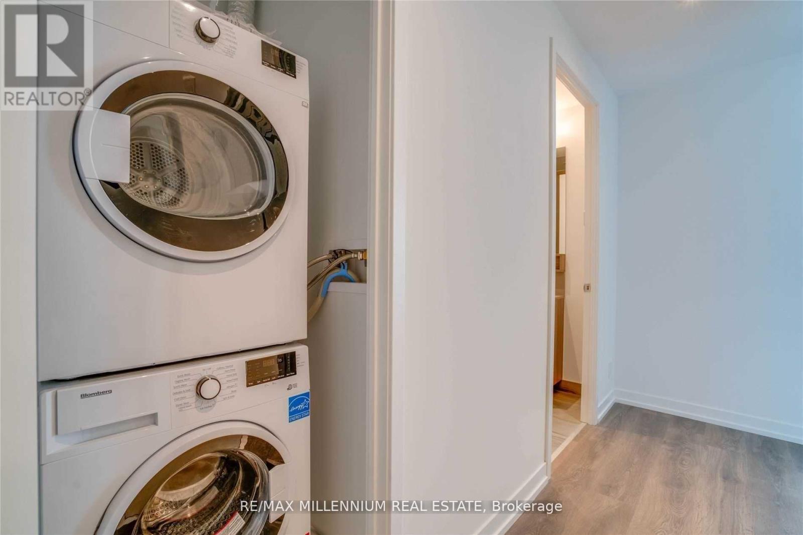 2006 - 898 Portage Parkway, Vaughan, ON - Indoor Photo Showing Laundry Room