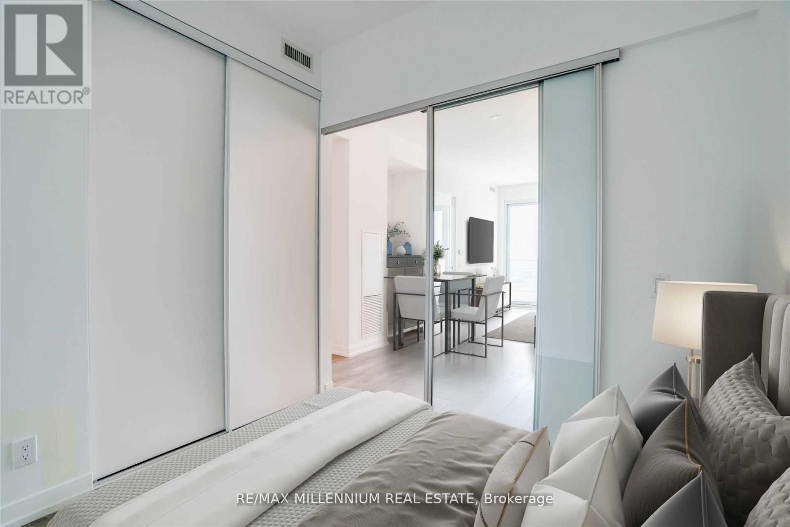 2006 - 898 Portage Parkway, Vaughan, ON - Indoor Photo Showing Bedroom