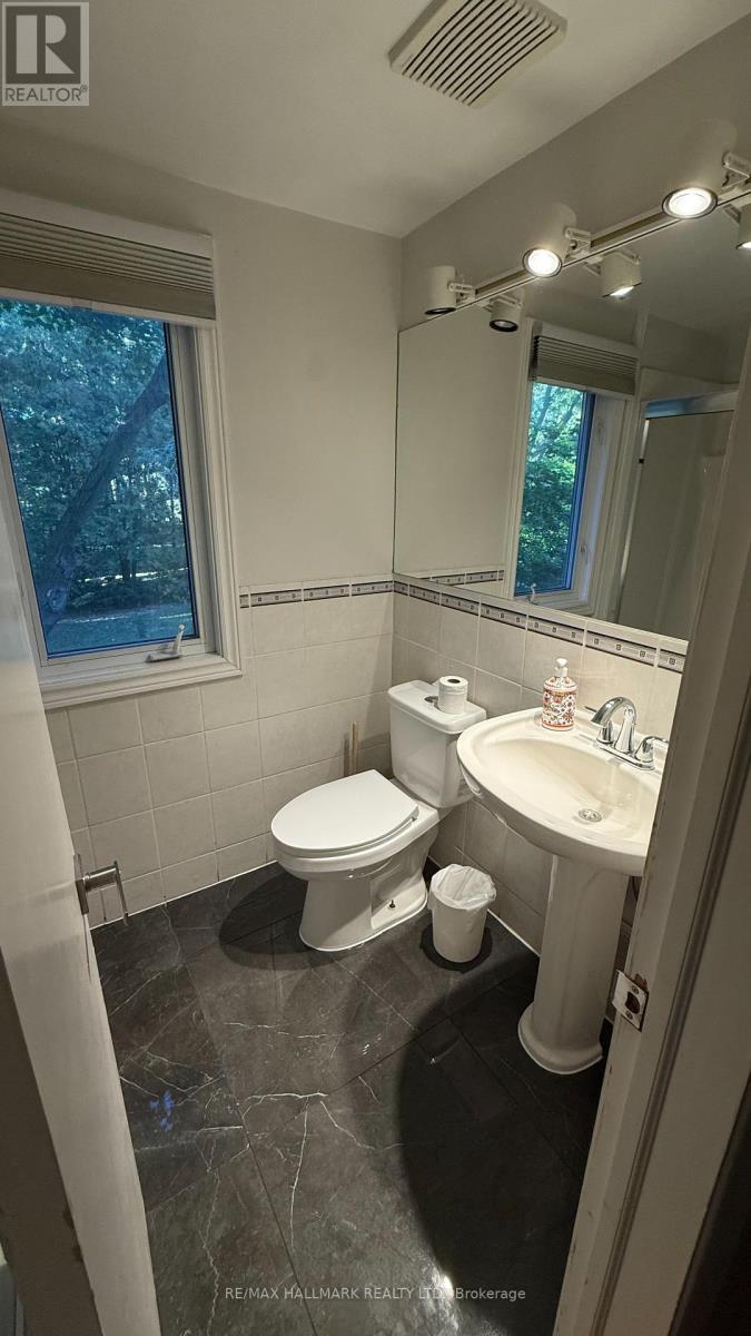 187 Mill Street, Richmond Hill, ON - Indoor Photo Showing Bathroom