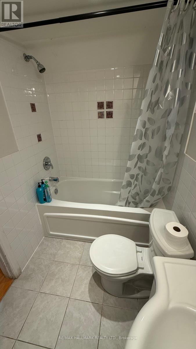 187 Mill Street, Richmond Hill, ON - Indoor Photo Showing Bathroom