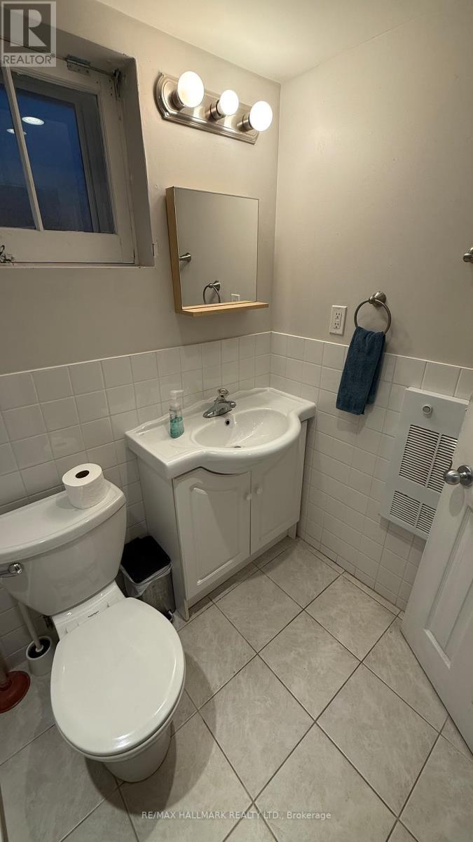 187 Mill Street, Richmond Hill, ON - Indoor Photo Showing Bathroom