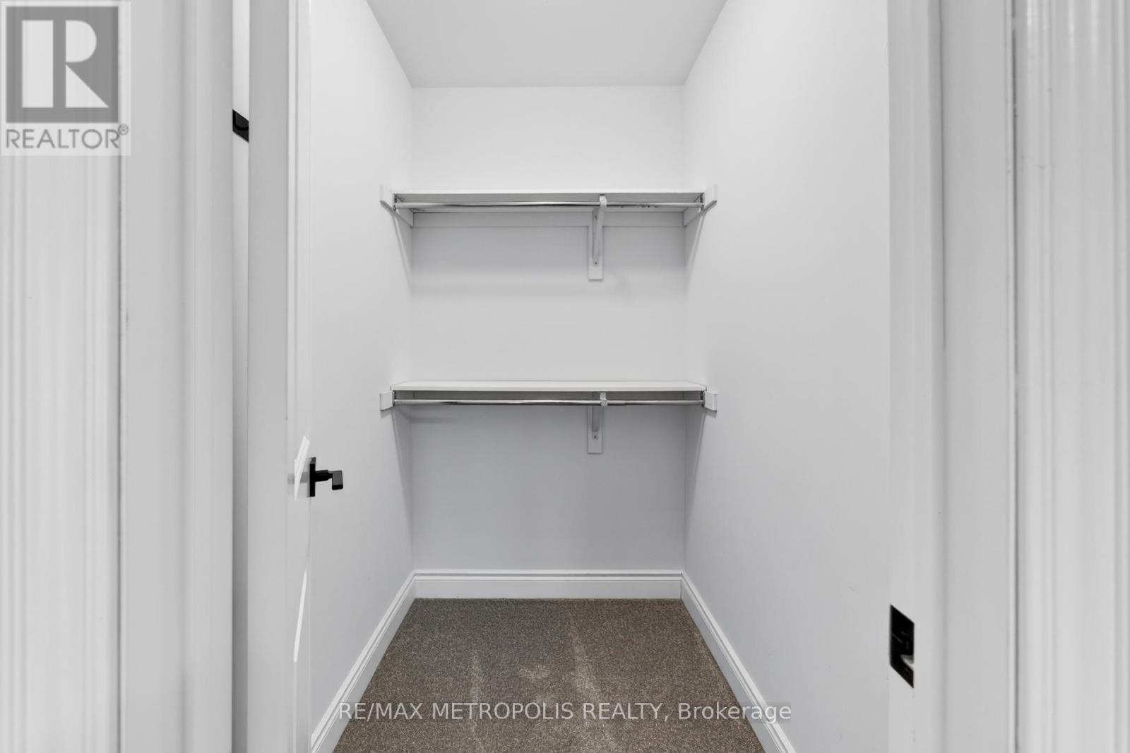 32 Ballinger Way, Uxbridge, ON - Indoor With Storage