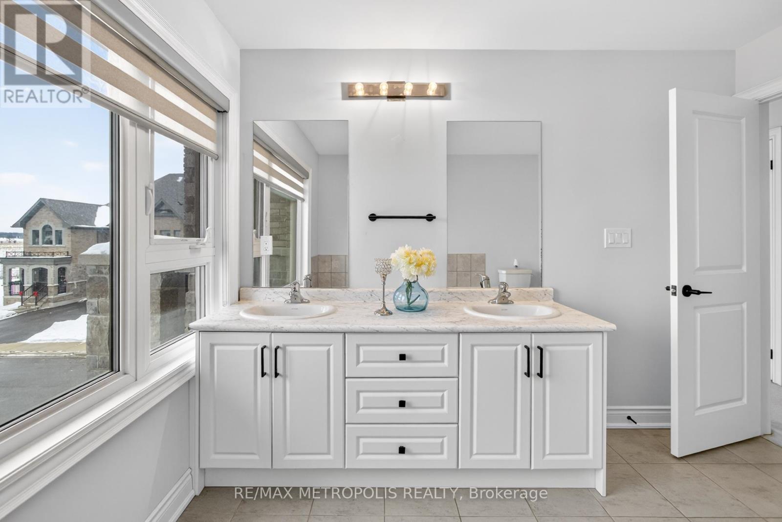 32 Ballinger Way, Uxbridge, ON - Indoor Photo Showing Bathroom