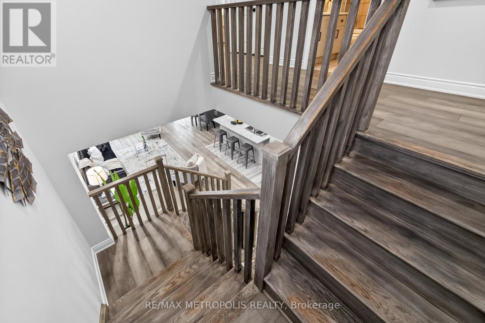 32 Ballinger Way, Uxbridge, ON - Indoor Photo Showing Other Room