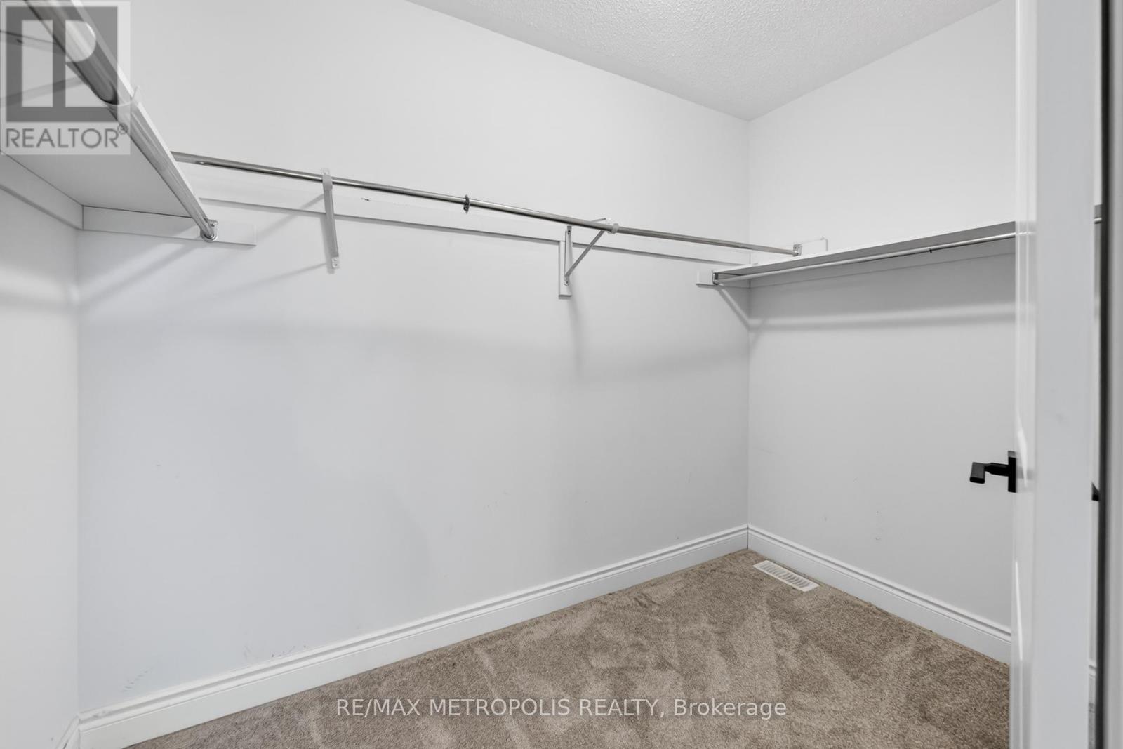 32 Ballinger Way, Uxbridge, ON - Indoor With Storage