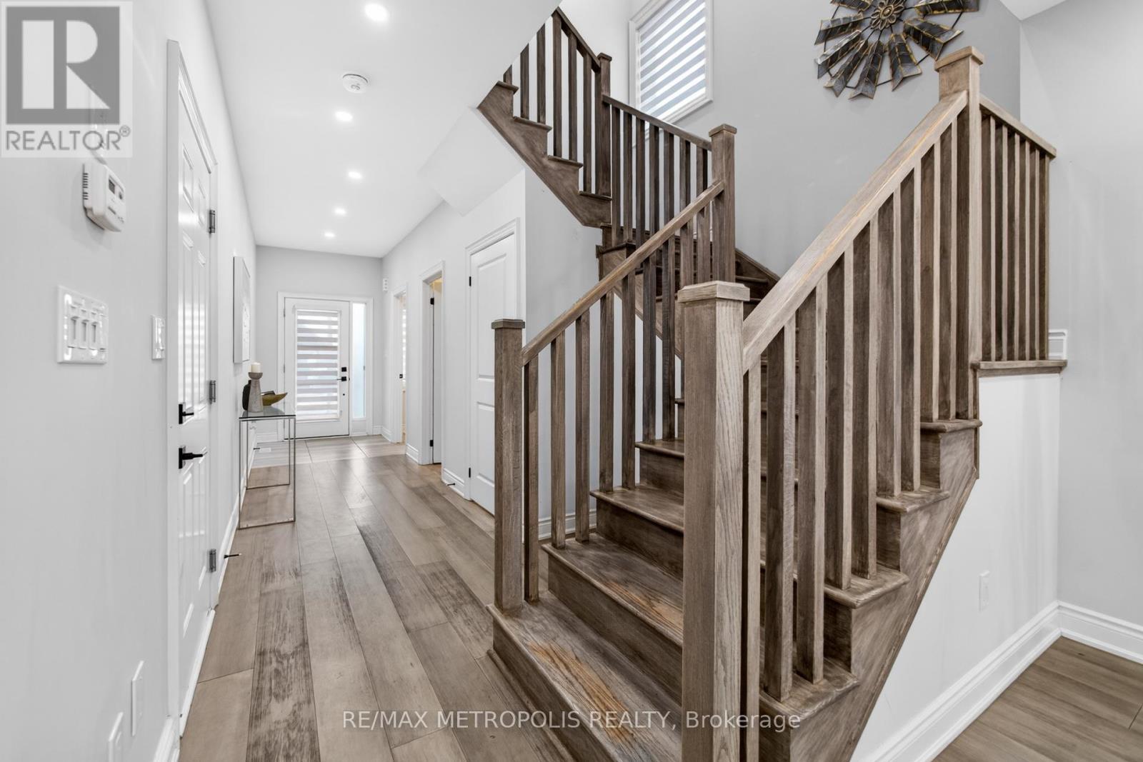 32 Ballinger Way, Uxbridge, ON - Indoor Photo Showing Other Room