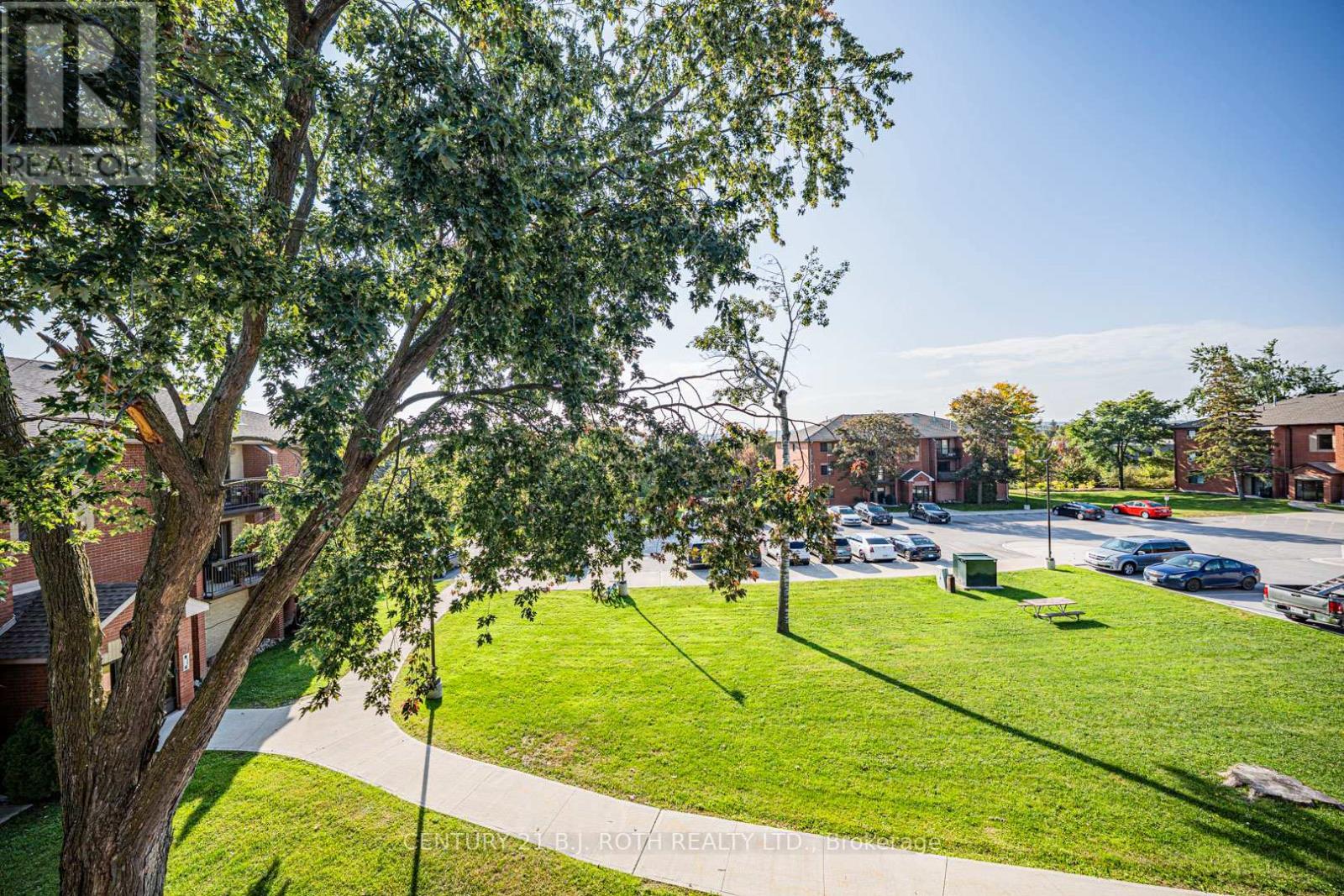 G10 - 147 Edgehill Drive, Barrie, ON - Outdoor