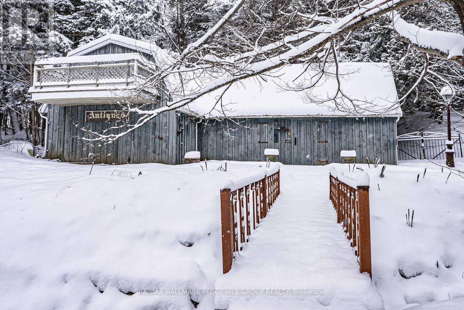 8275 County Road 9, Clearview, ON - Outdoor