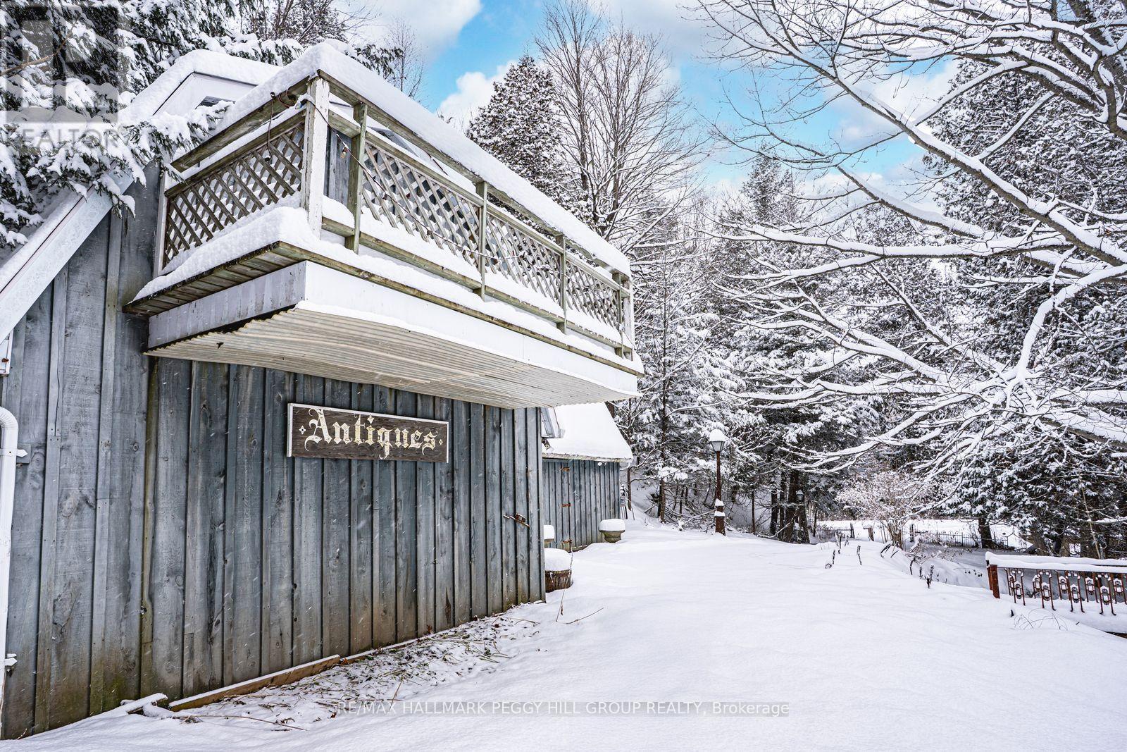 8275 County Road 9, Clearview, ON - Outdoor