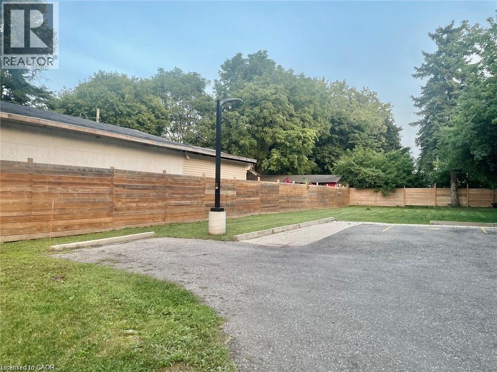 25 Krug Street Unit# 1, Kitchener, ON - Outdoor