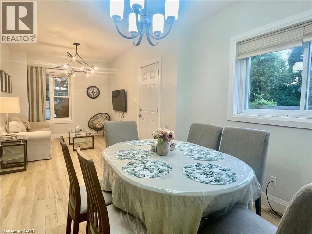 25 Krug Street Unit# 1, Kitchener, ON - Indoor Photo Showing Dining Room