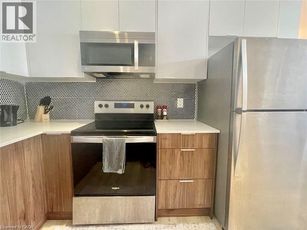 25 Krug Street Unit# 1, Kitchener, ON - Indoor Photo Showing Kitchen With Stainless Steel Kitchen With Upgraded Kitchen