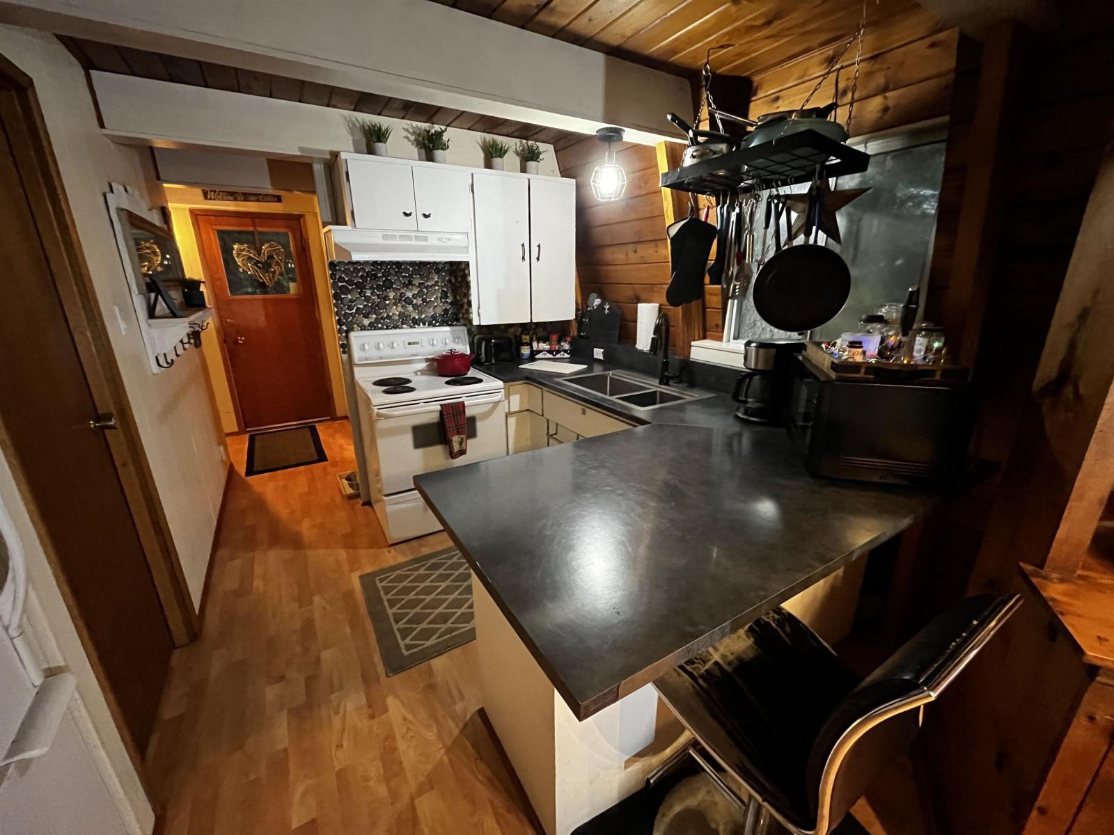 14371 Alpine Boulevard|Sunshine Valley, Sunshine Valley, BC - Indoor