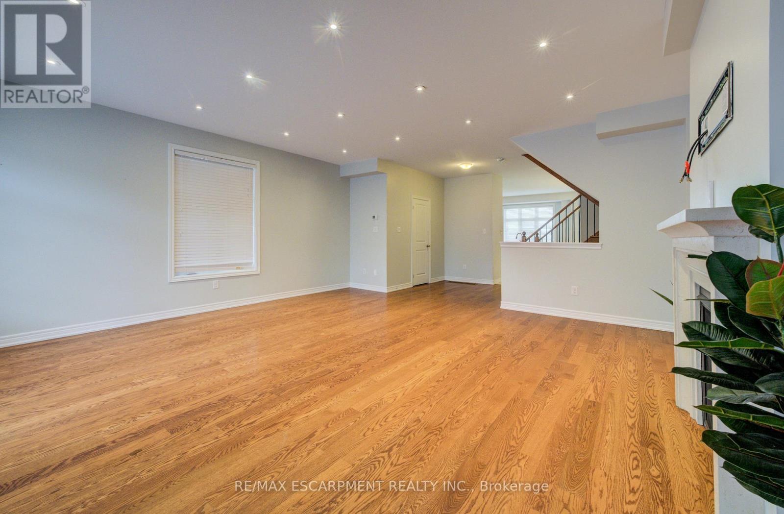 2285 Khalsa Gate, Oakville, ON - Indoor Photo Showing Other Room