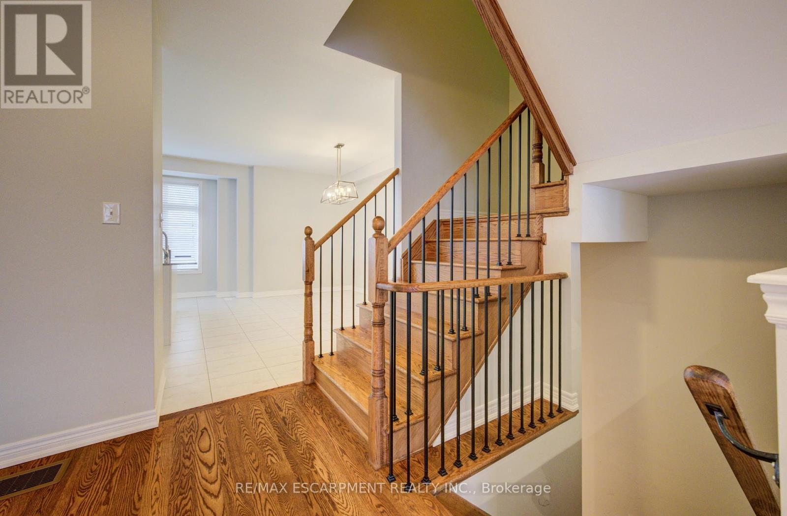 2285 Khalsa Gate, Oakville, ON - Indoor Photo Showing Other Room