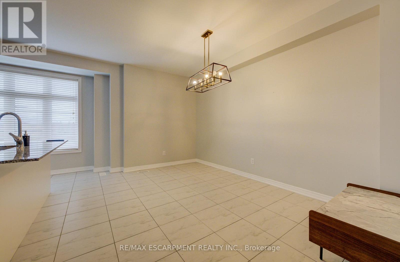 2285 Khalsa Gate, Oakville, ON - Indoor Photo Showing Other Room