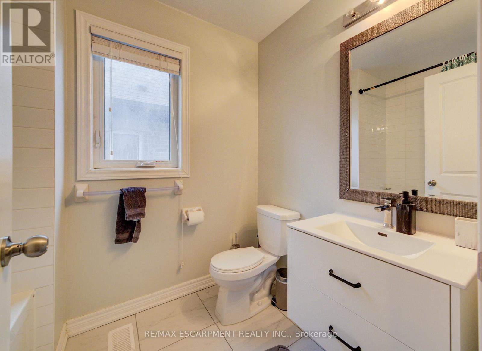 2285 Khalsa Gate, Oakville, ON - Indoor Photo Showing Bathroom