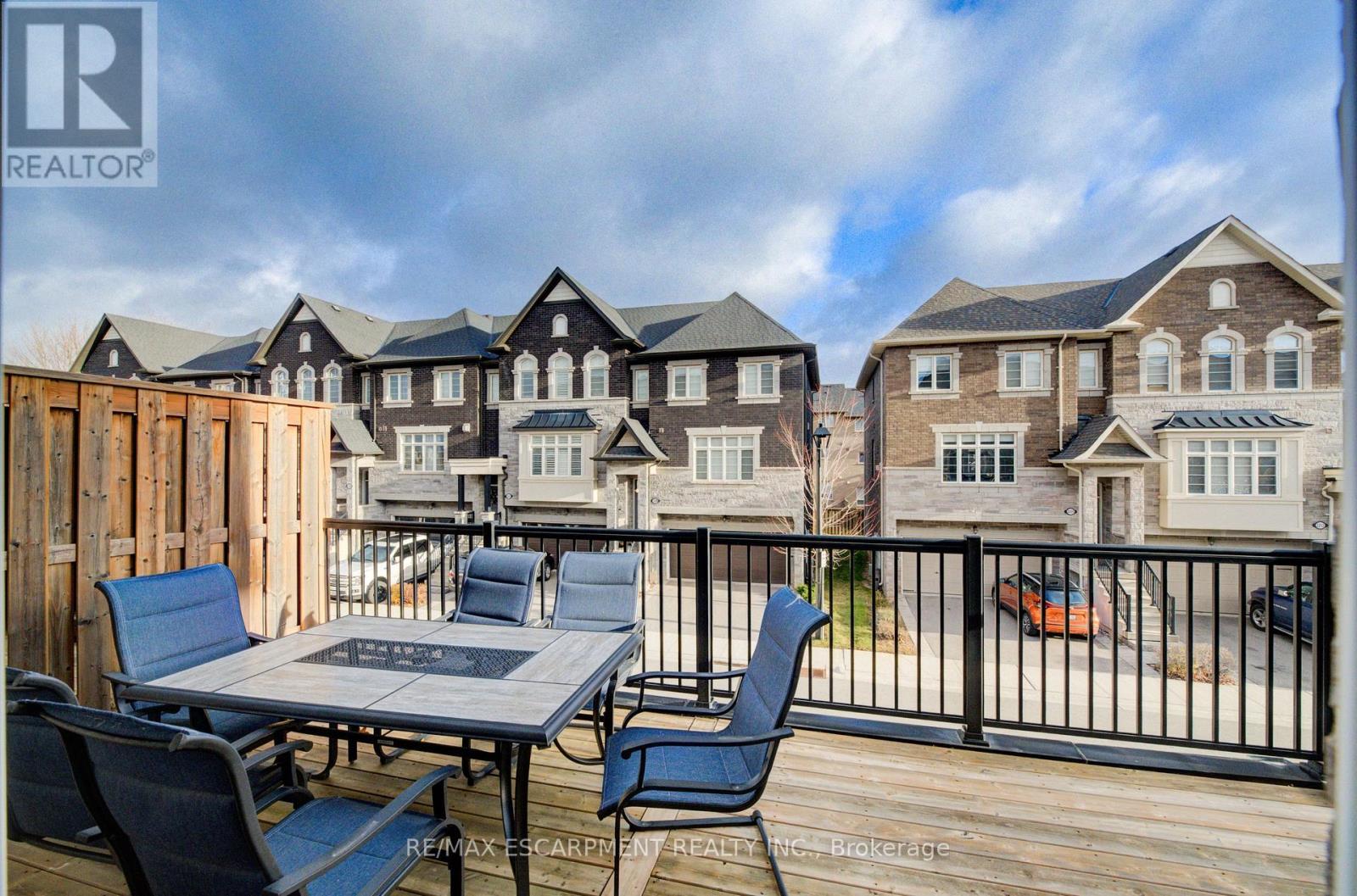 2285 Khalsa Gate, Oakville, ON - Outdoor