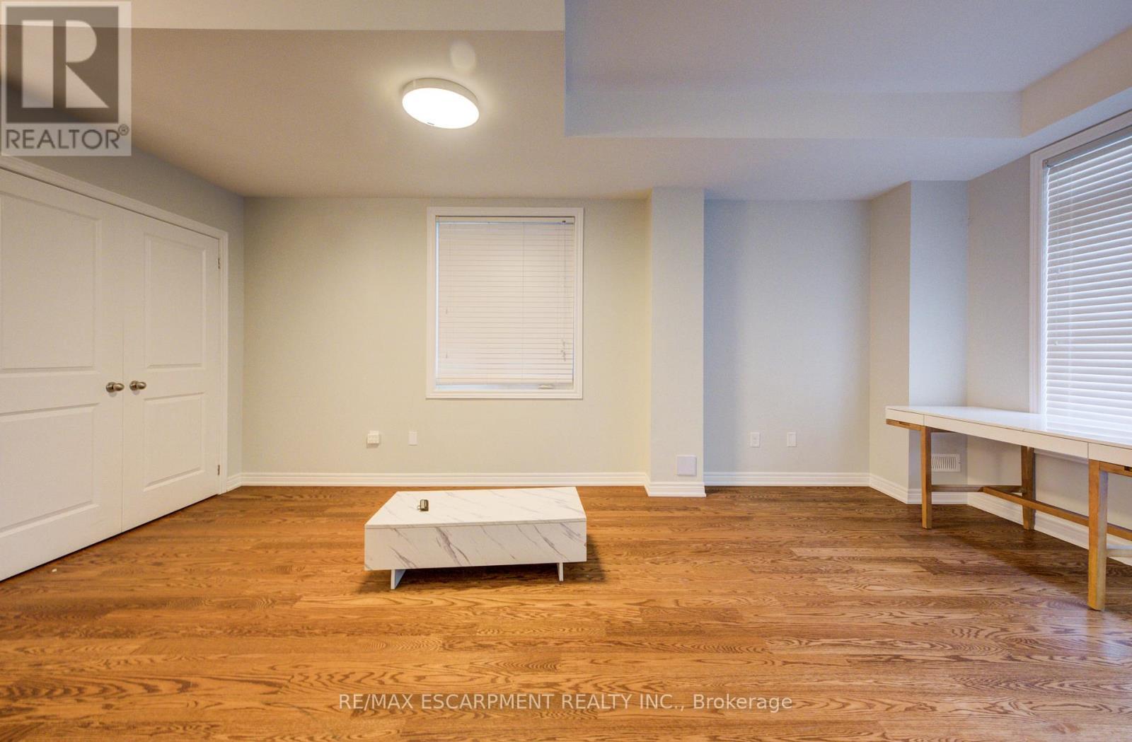 2285 Khalsa Gate, Oakville, ON - Indoor Photo Showing Other Room