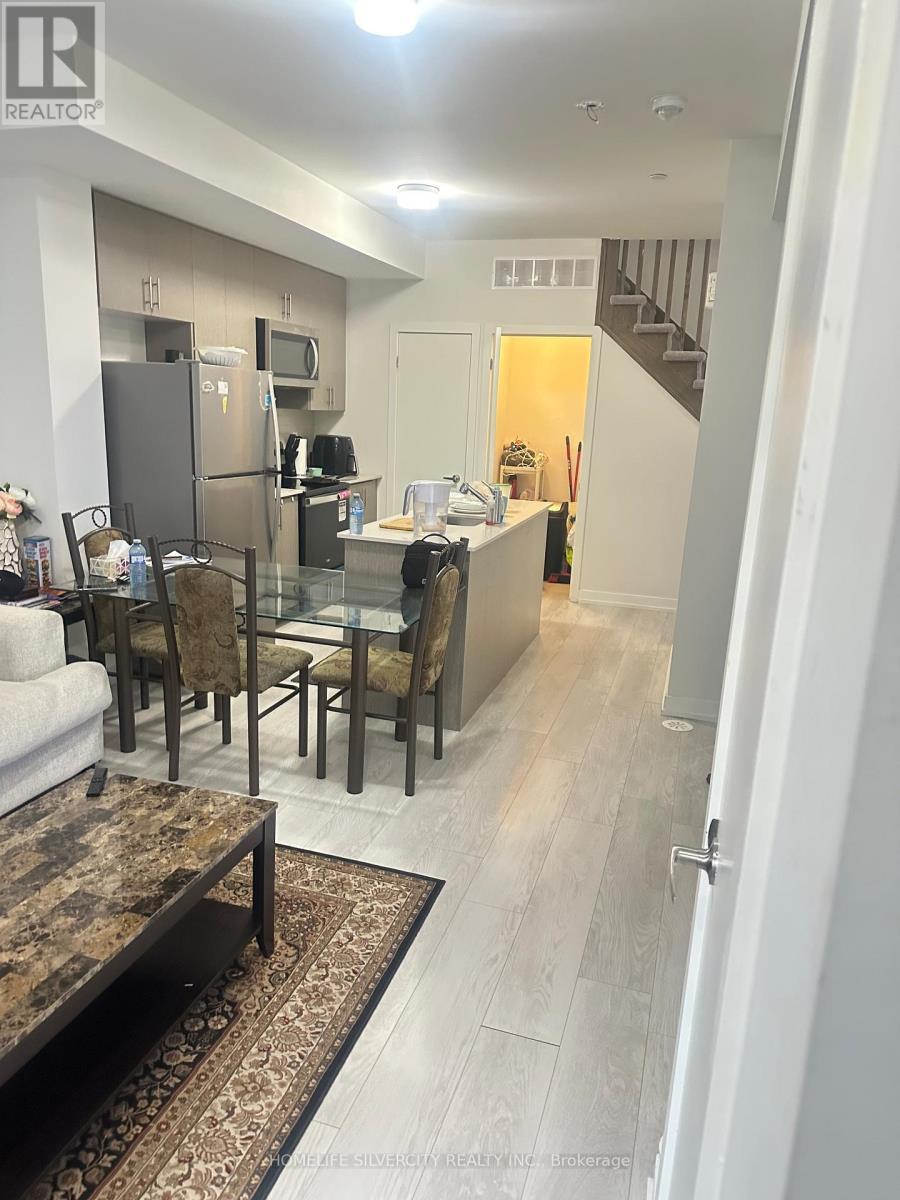 10 - 3562 Colonial Drive, Mississauga, ON - Indoor