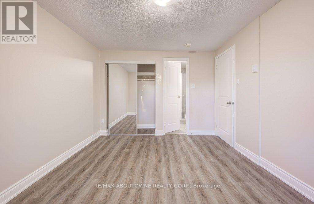 13 Normandy Place, Oakville, ON - Indoor Photo Showing Other Room