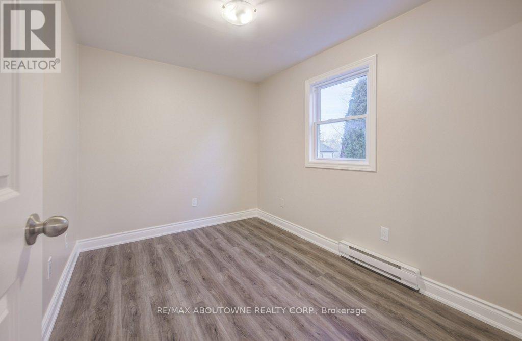 13 Normandy Place, Oakville, ON - Indoor Photo Showing Other Room