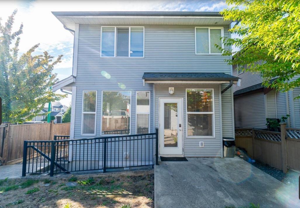 Basement 690X 190 Street, Surrey, BC - Outdoor