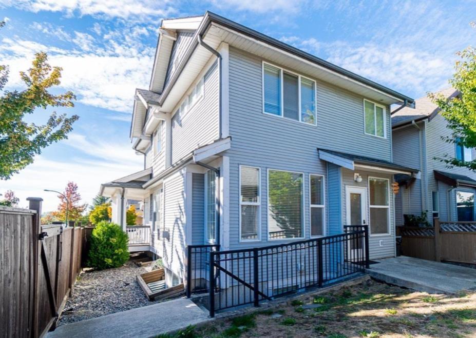 Basement 690X 190 Street, Surrey, BC - Outdoor