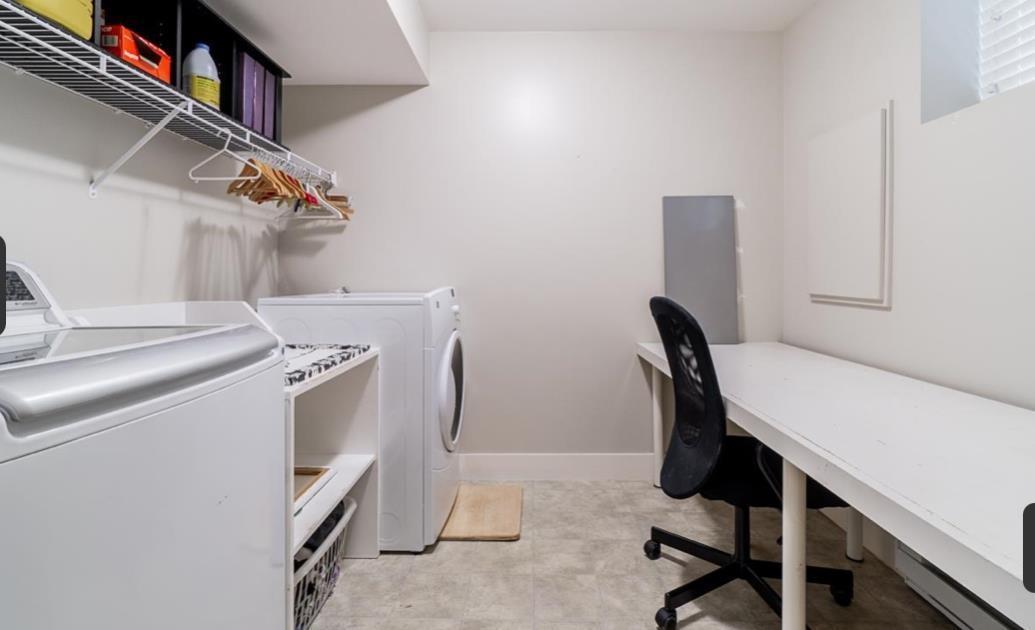Basement 690X 190 Street, Surrey, BC - Indoor Photo Showing Laundry Room