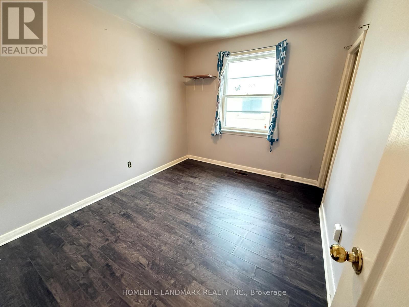 157 Sussex Avenue, Richmond Hill, ON - Indoor Photo Showing Other Room
