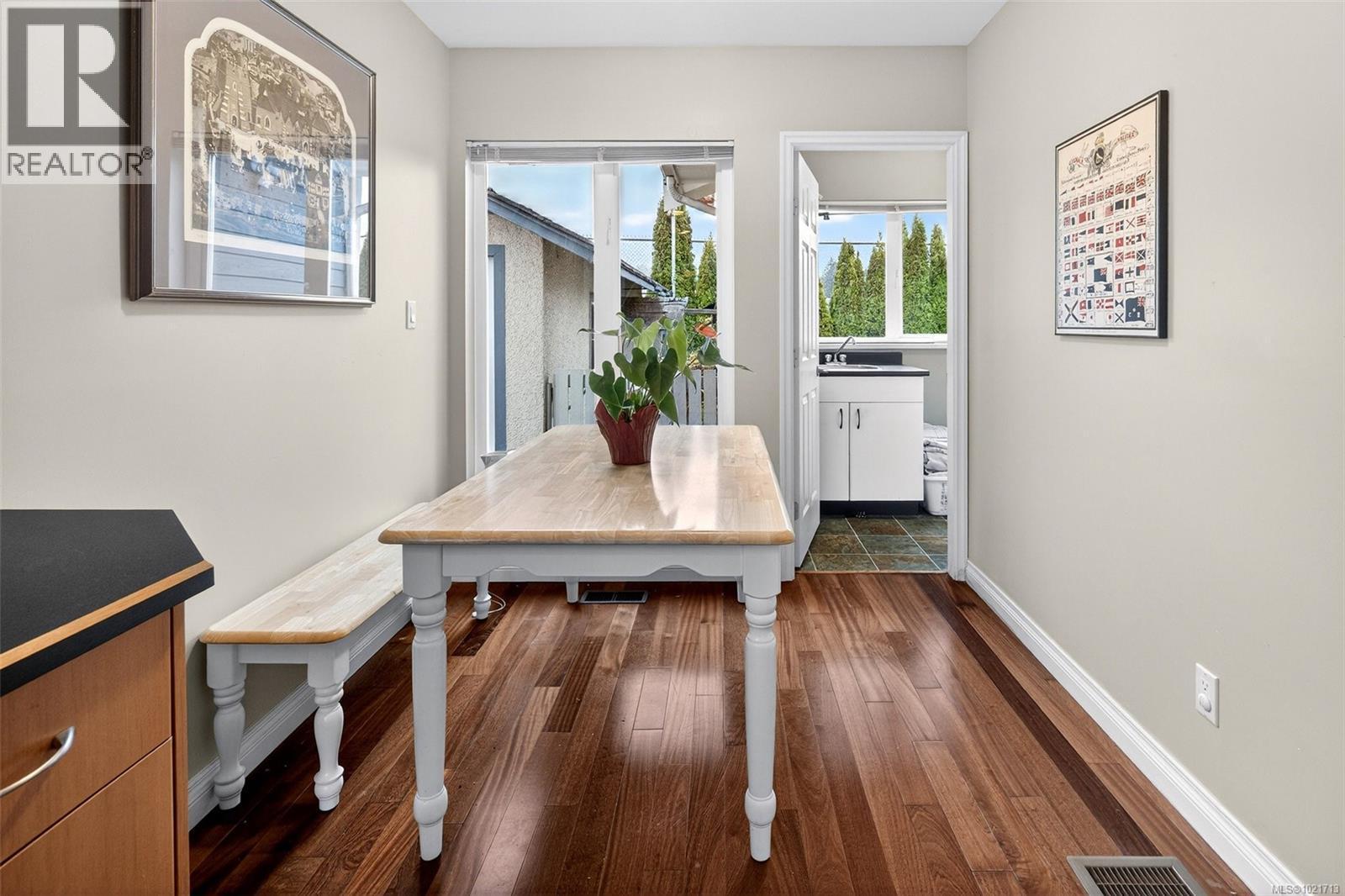 9950 Seaview St, Chemainus, BC - Indoor